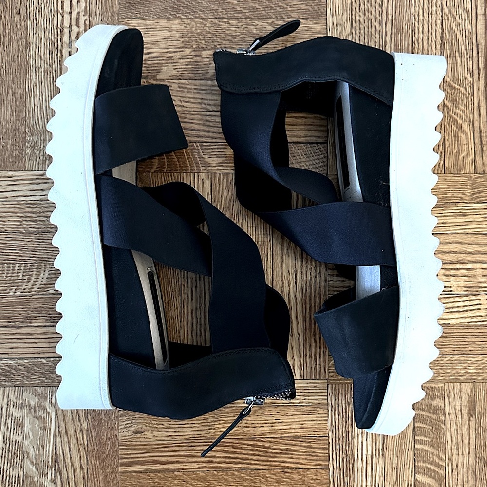 NEW Steven espadrilles with elastic band. NEVER WORN